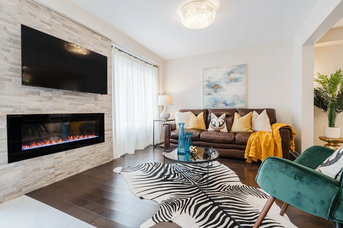 This semi-detached beauty was gone in a flash &ndash; and it&rsquo;s easy to see why. Stunning homes like this don&rsquo;t stay on the market long! 🏡✨

Want your listing to attract more buyers and sell quickly? DM me to book your next photoshoot tod