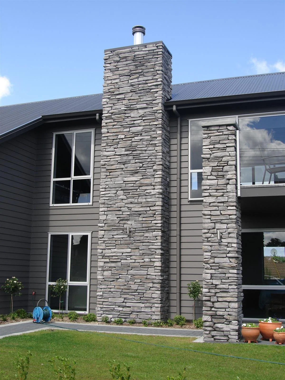 Rustic Ledge West Coast