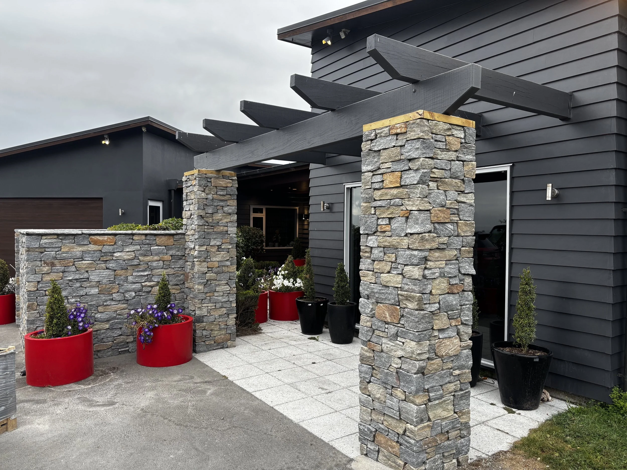 Roxburgh QT Grey Rocky Mountain 3.jpg