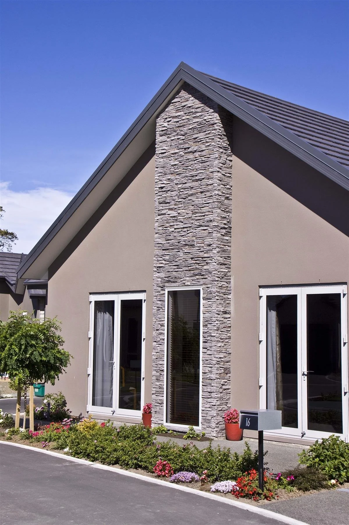 IMG_6960 (Custom).jpg