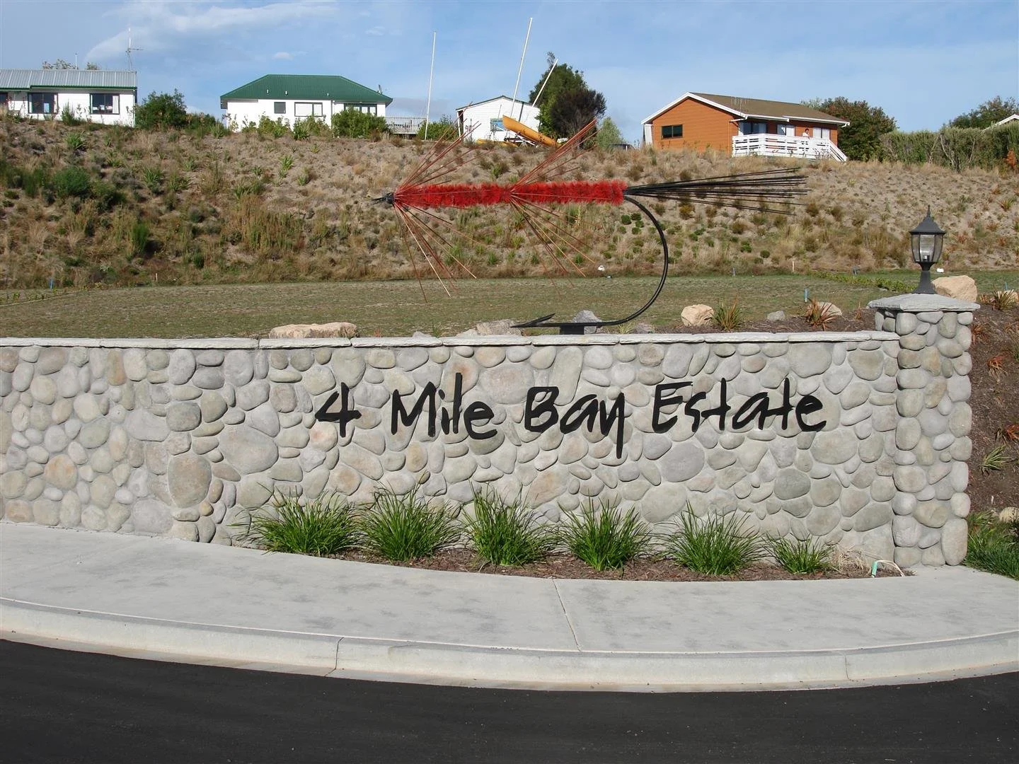 RR Entrance to bridge.jpg