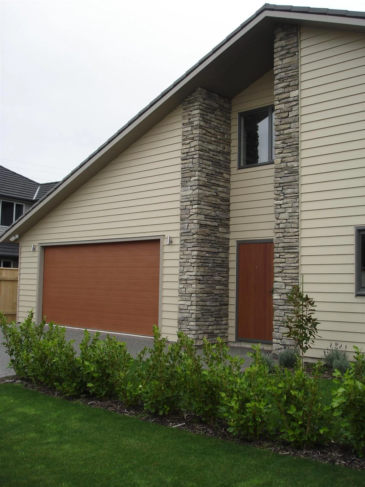 Rustic Ledge Alexandra