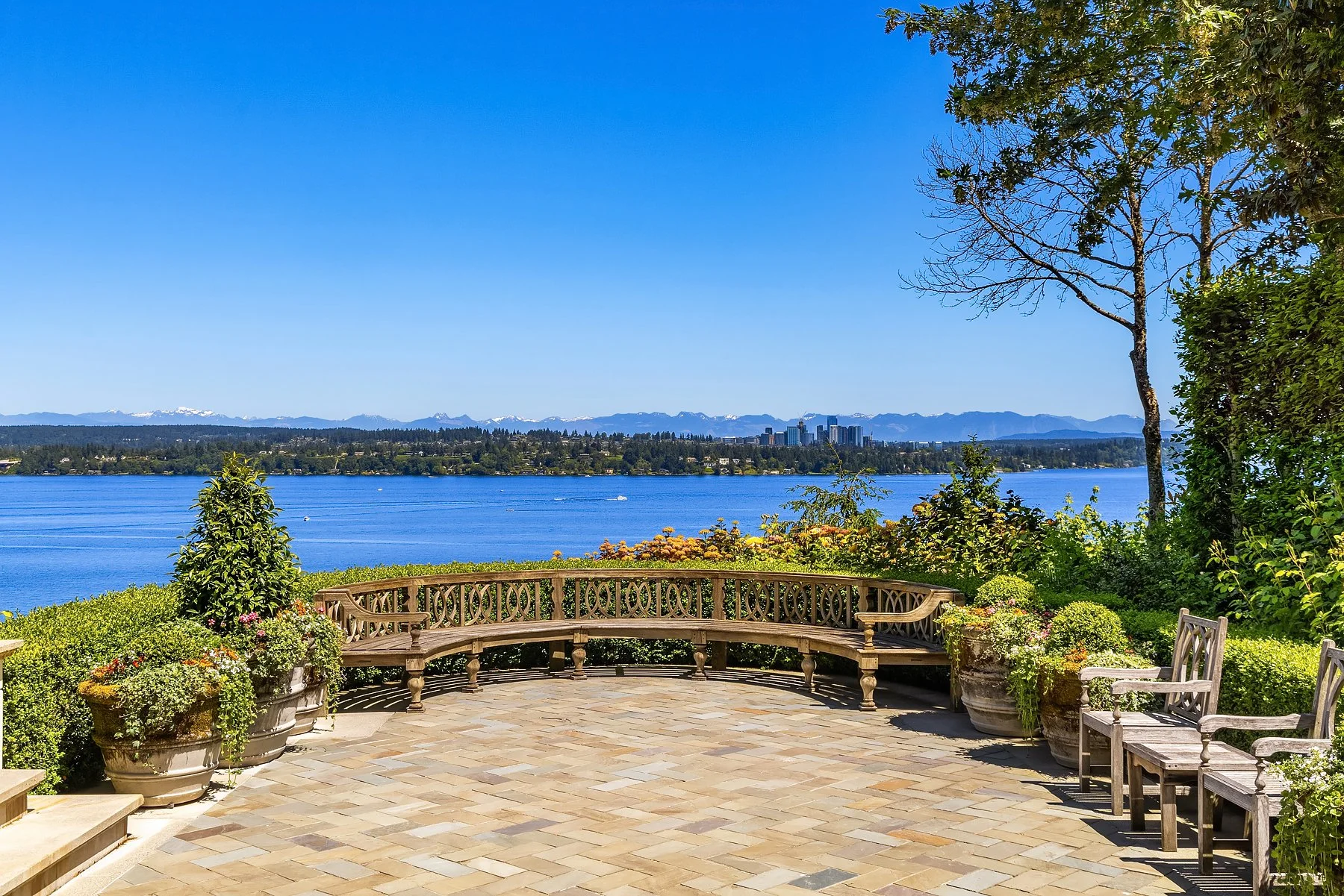 panoramic view of lake washington seattle
