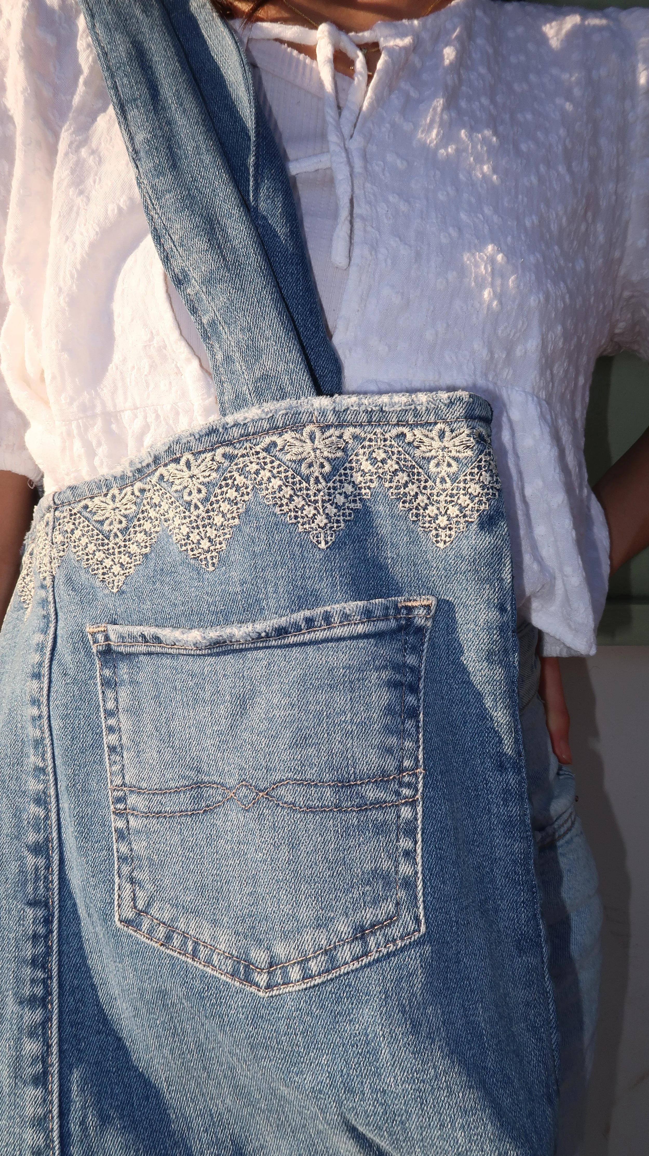 Weathered Lace Tote