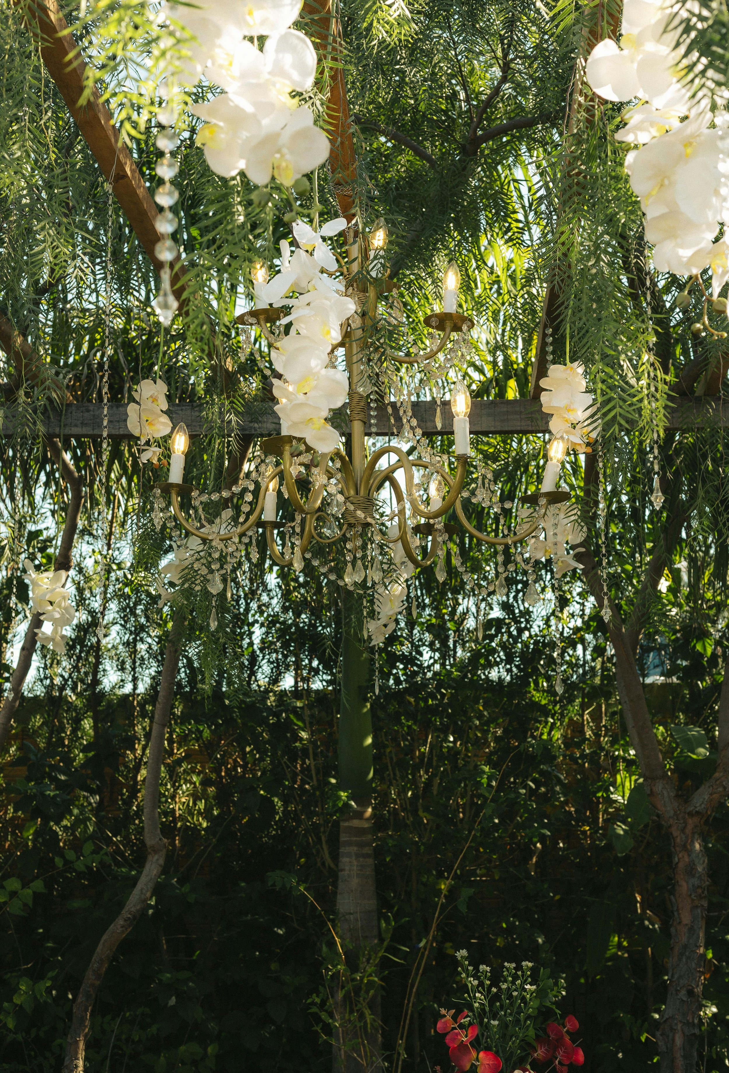 chandelier2.jpg