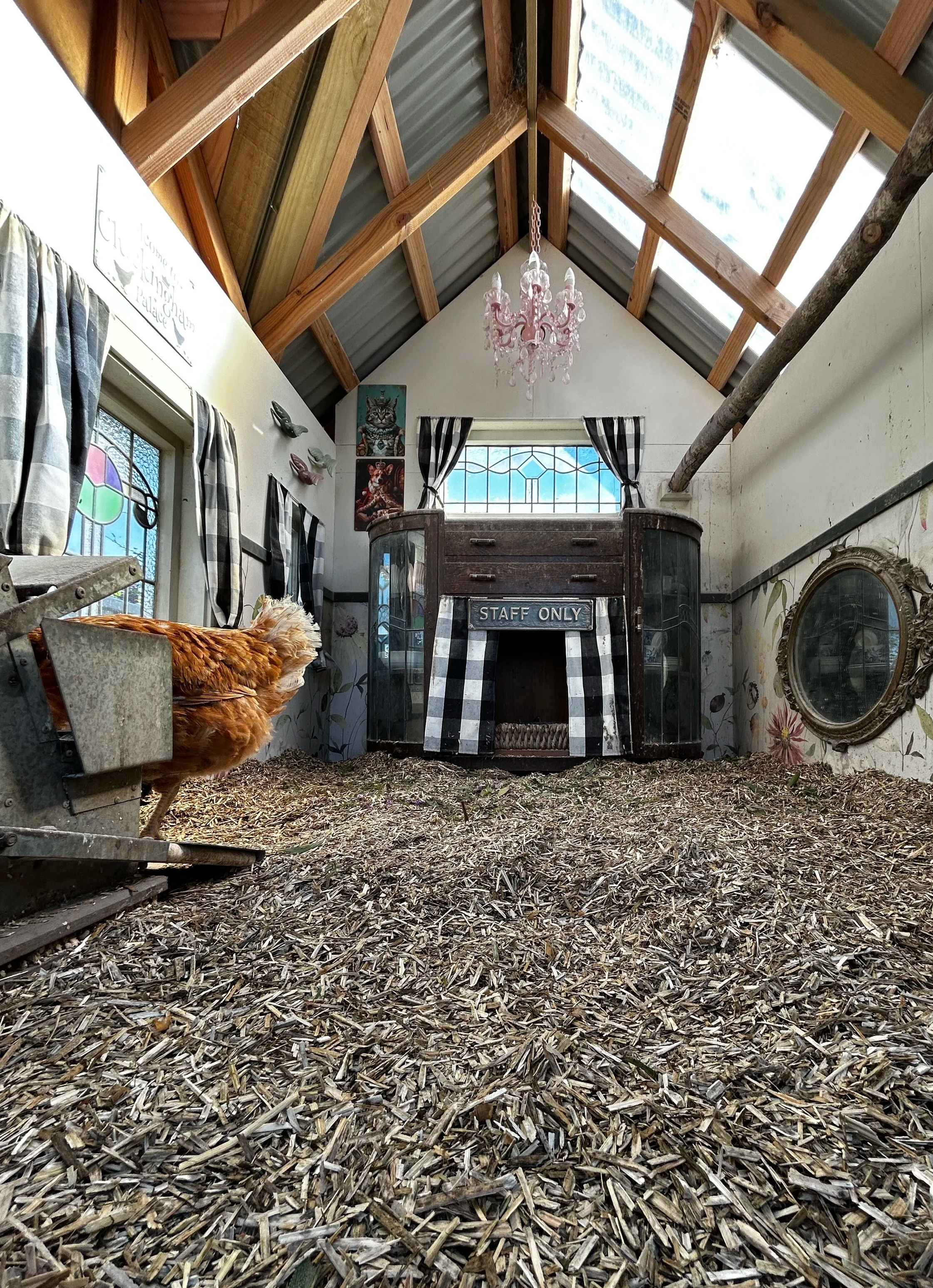 Cluckingham+Palace2.png