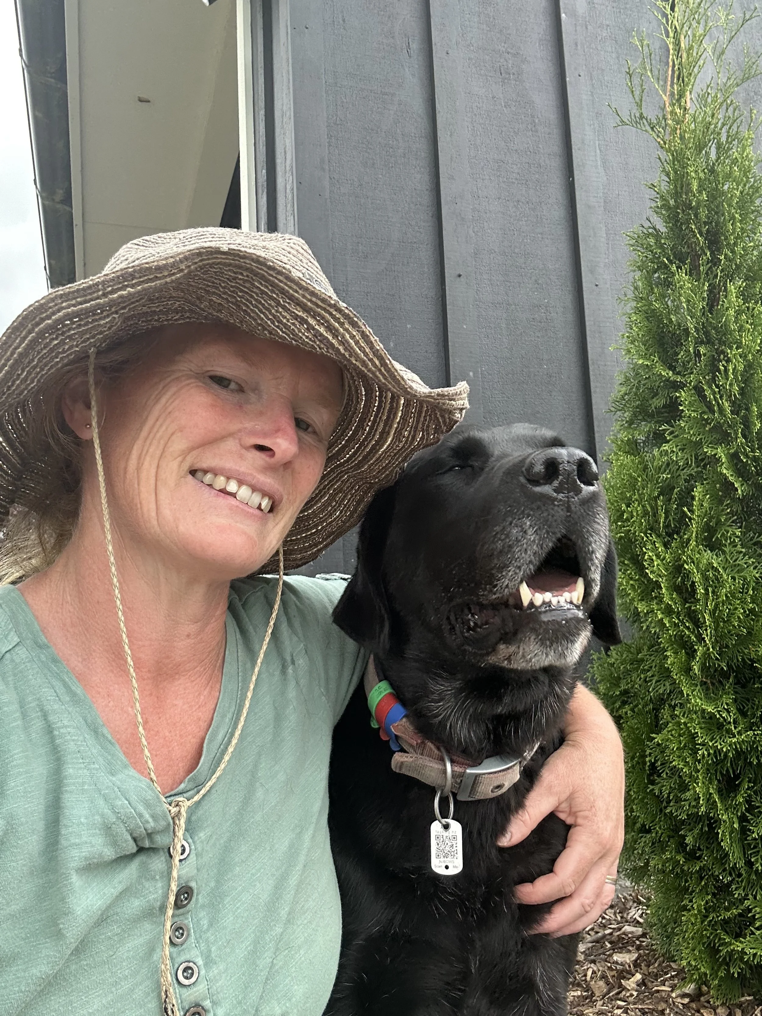 Kate Cook gardener gardens North Canterbury Waimakariri New Zealand manic botanic instagram influencer clay soil grow a thriving garden perennial borders flower garden greenhouse growing chemical-free, spray-free, pes-free vegetables organic