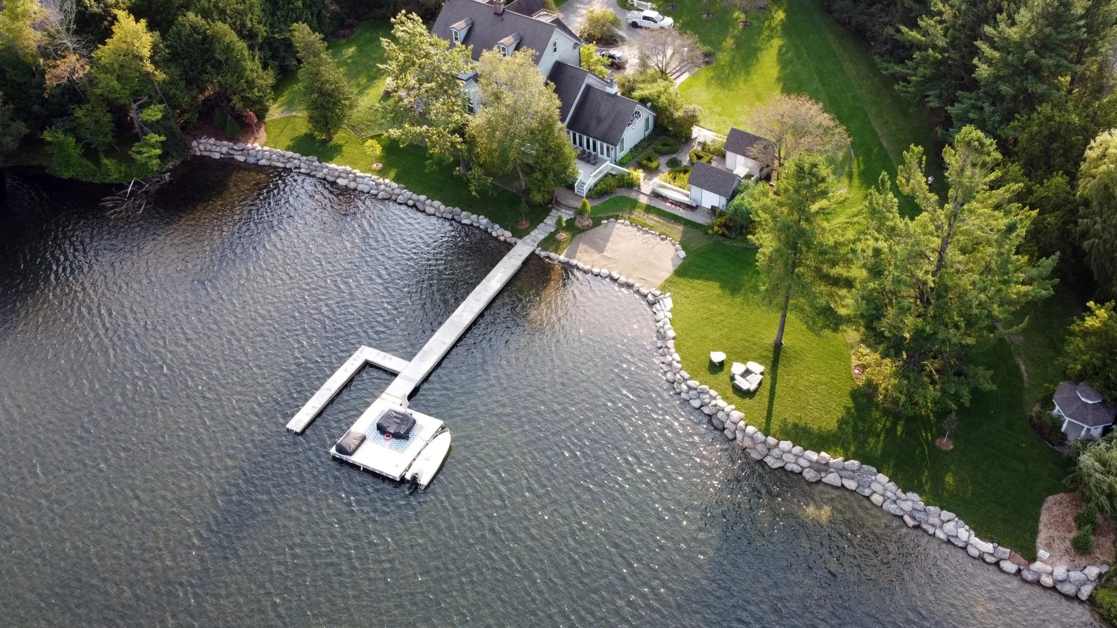 5696 Lakeshore Finished Landscape.jpg