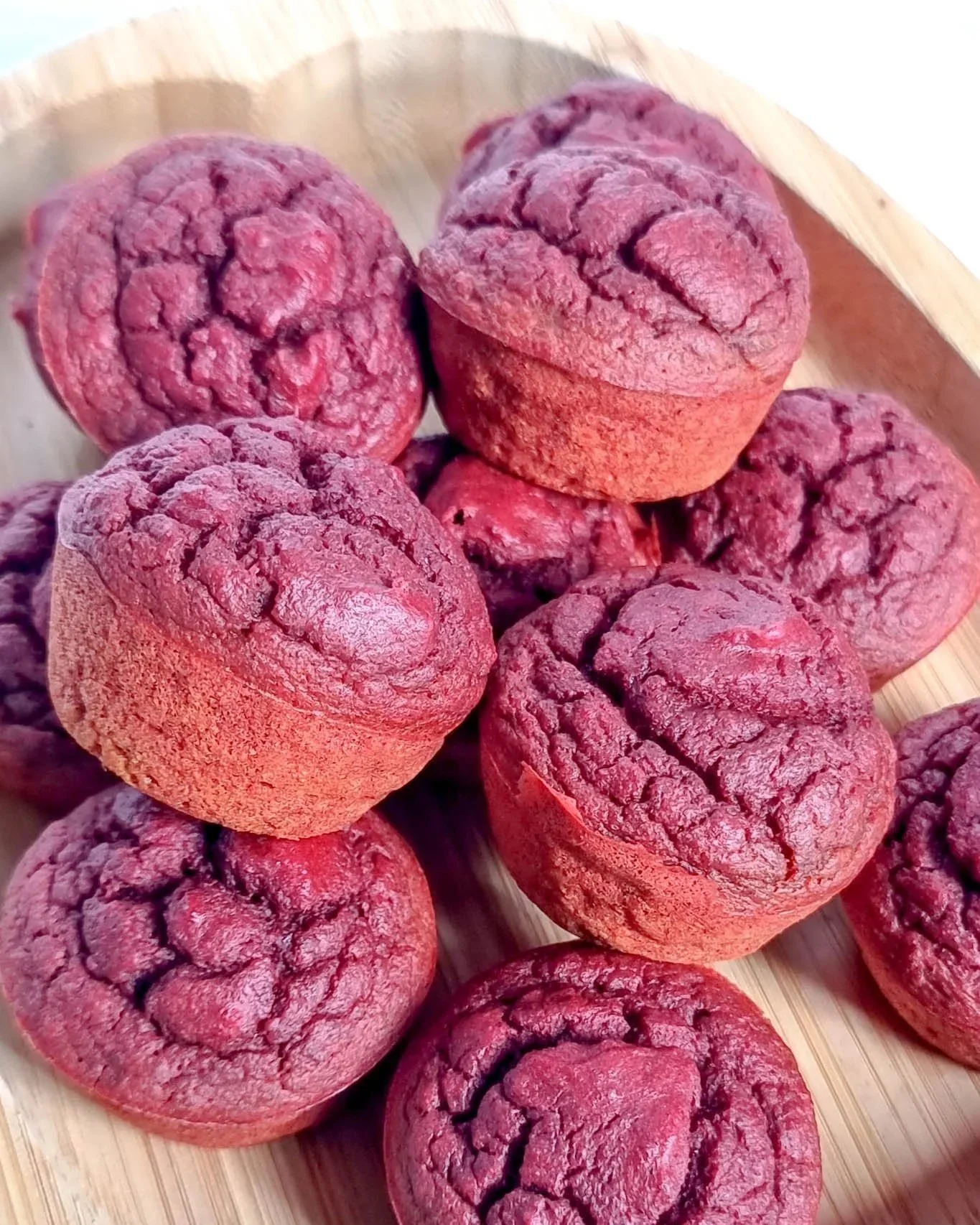 ❤️ Beet & Banana Mini Muffins - Naturally sweet with banana and a pop of colour from beets — a fun way to sneak in nutrients without anyone noticing.