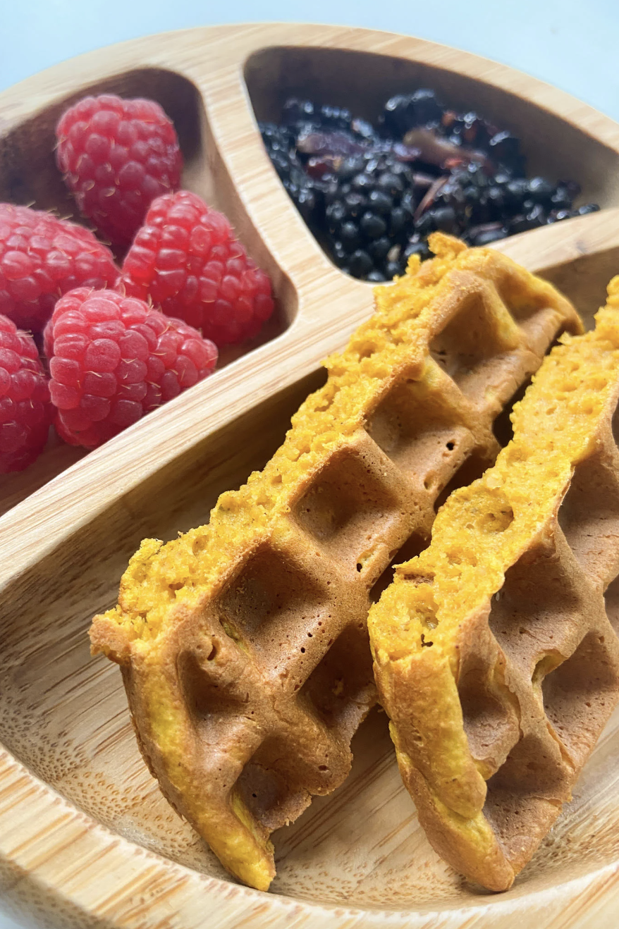 🎃 Pumpkin Waffles - Golden waffles with real pumpkin and warm spices — the perfect breakfast to kick off the day with flavor and fun.