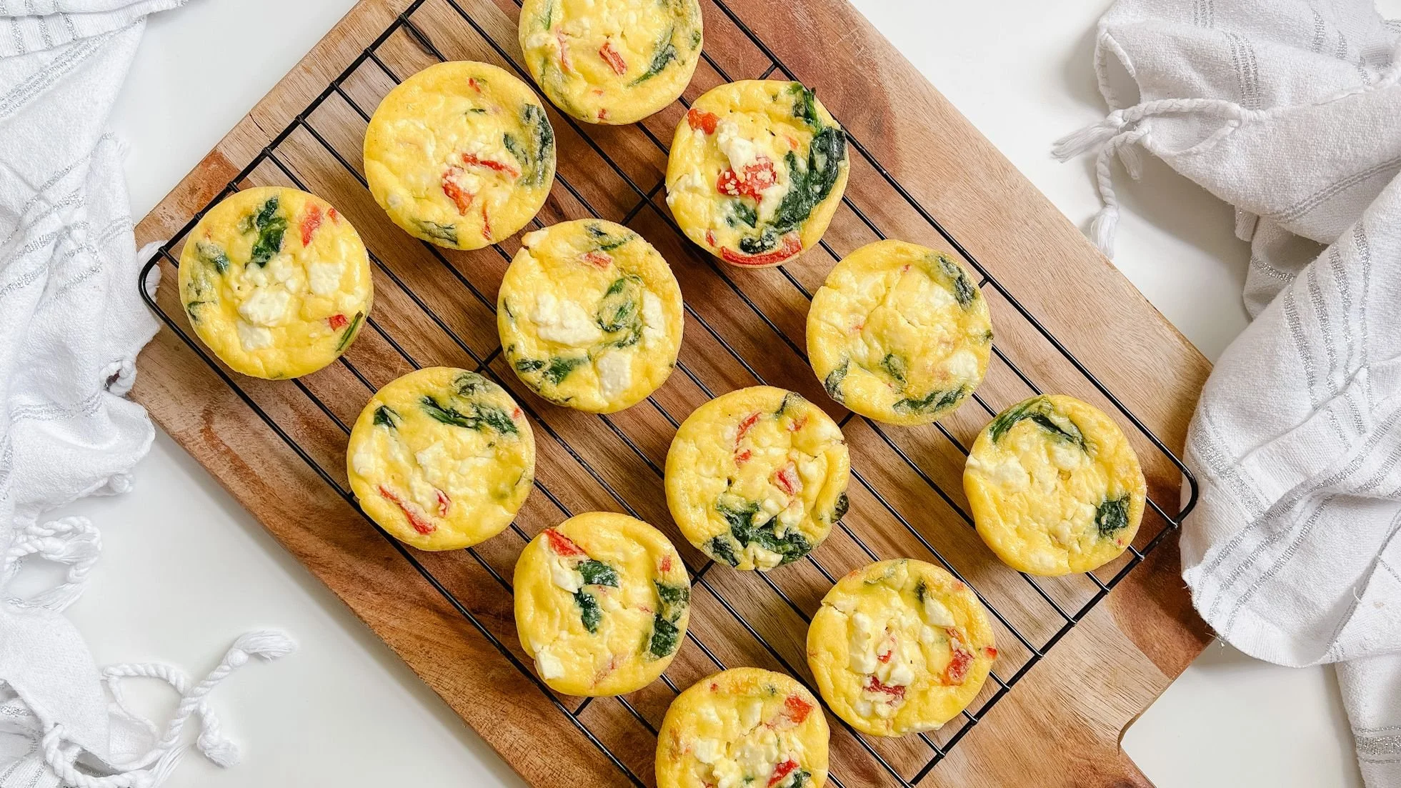 🥚 Roasted Red Pepper & Spinach Egg Bites - Fluffy, savoury bites made with roasted peppers, iron-rich spinach and eggs — a protein-rich start to the day.