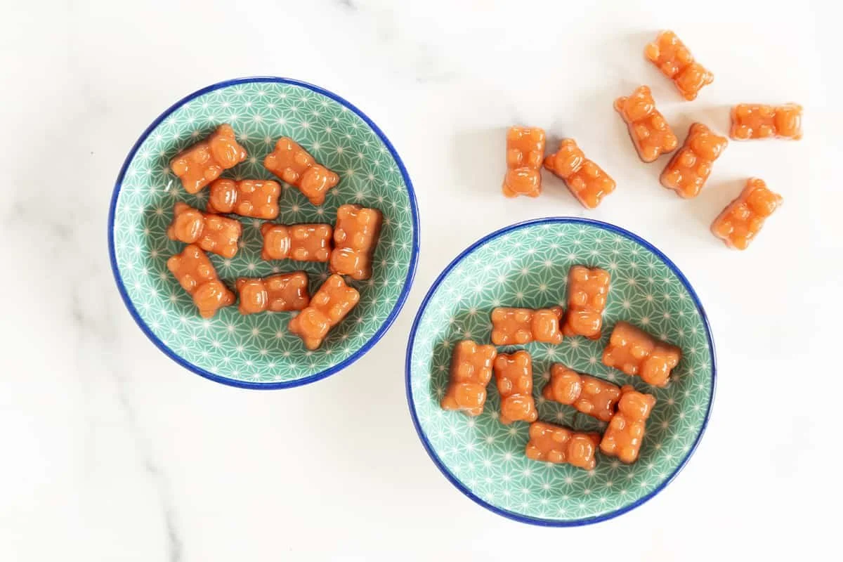 🍓 Fruit & Veggie Gummies - Chewy, fruity, and 100% real — these homemade gummies are a hit with little snackers and big kids alike.