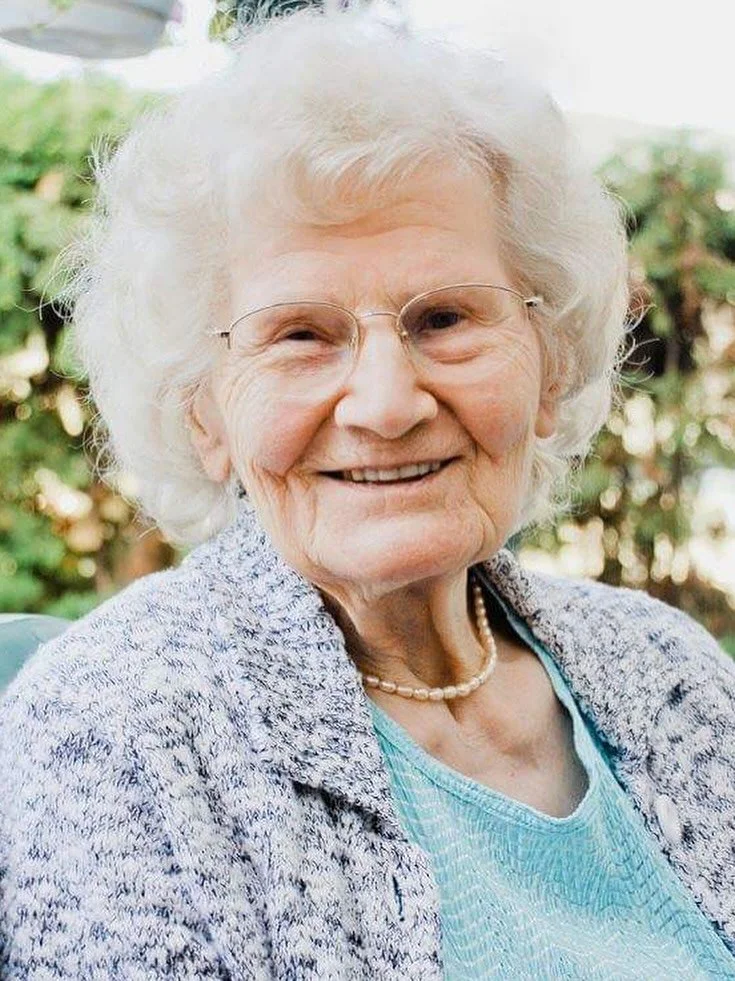 🎹 My late maternal grandma was an incredible, mostly self-taught pianist &amp; organist well into her 98th year. 

With only a handful of piano lessons under her belt, she went on to become a truly proficient musician, accompanying various choirs an