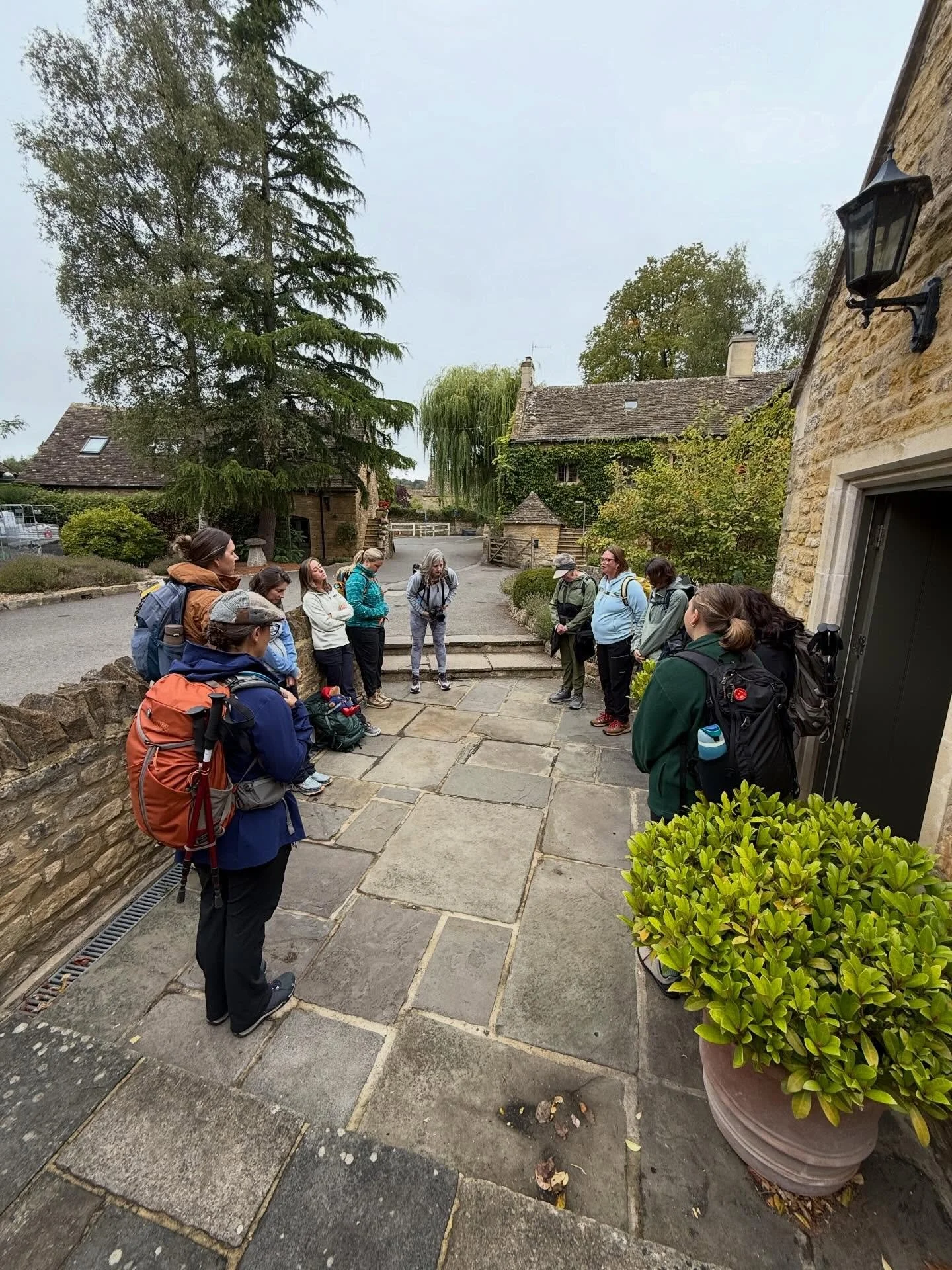 Day 2 of our Women&rsquo;s Walking Retreat was overcast, but the rain held off for most of the morning and guests enjoyed surprises at various turns, including the chance to dip their toes in the tranquil waters of the River Windrush. 🦢

This is a g