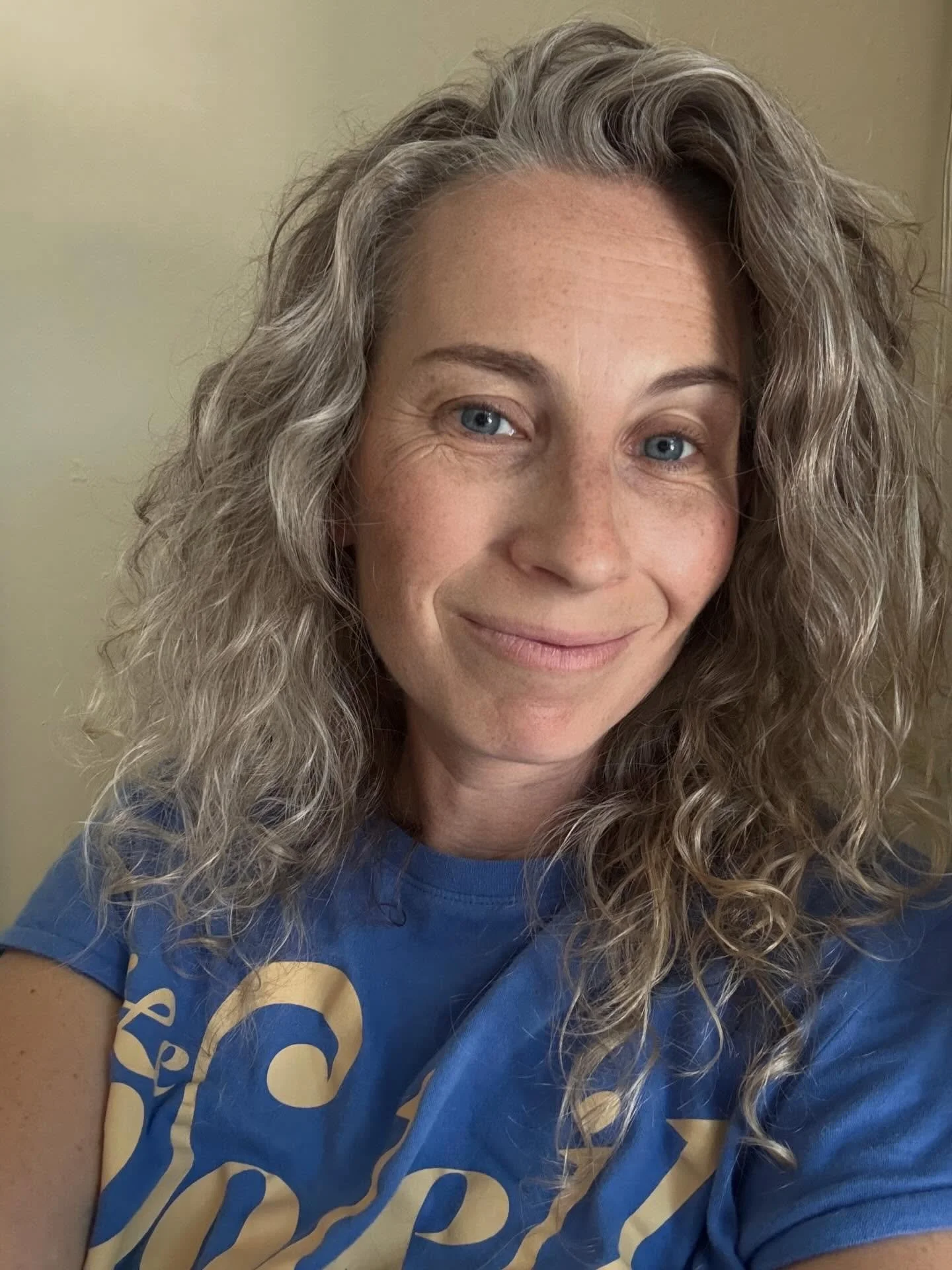 Today I was in my car stopped at a red light when a woman in her 20&rsquo;s crossing on foot in front of me mouthed to me that she liked my hair! 

I know I looked bewildered because she pointed to my hair and mouthed the words again! I grinned and g