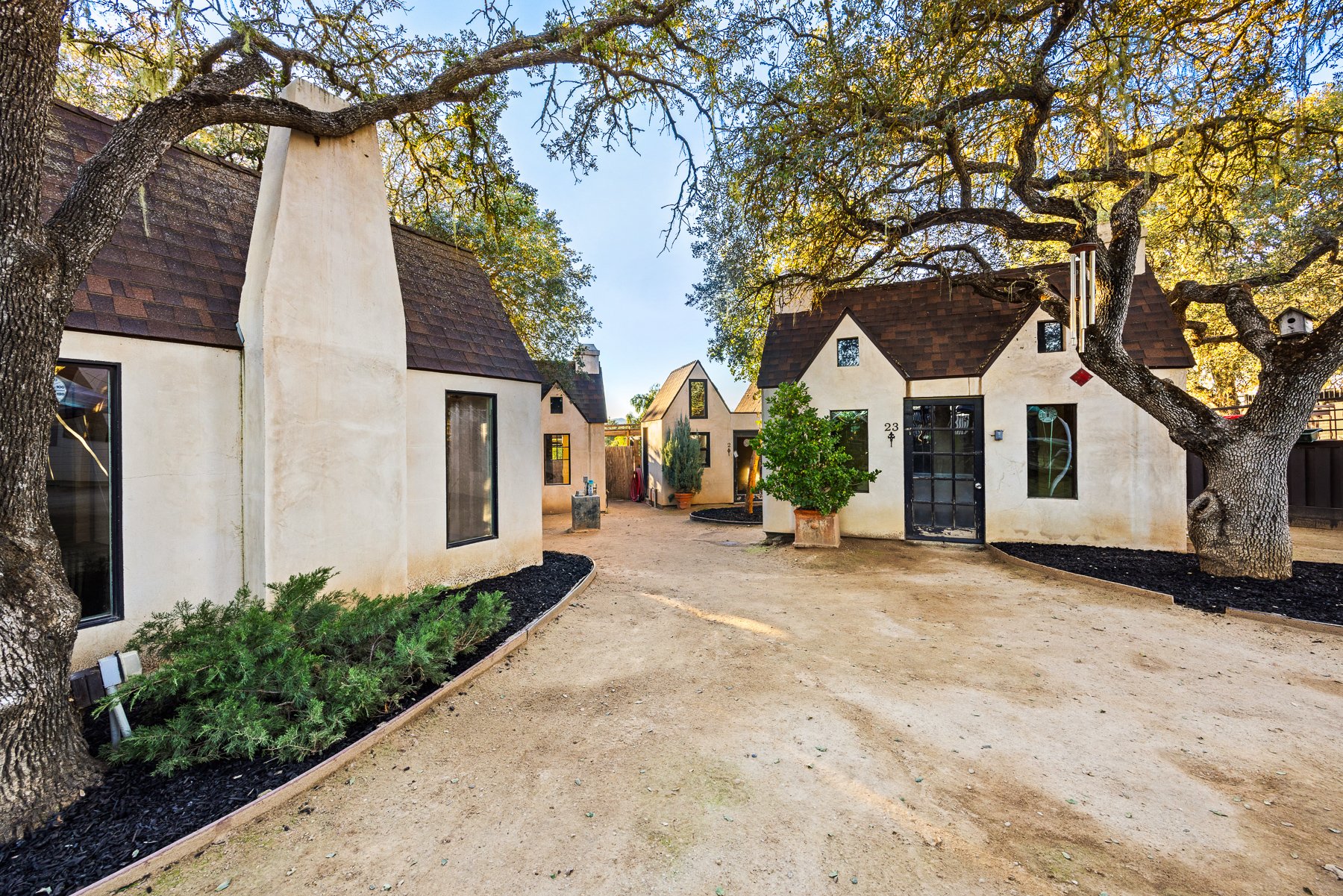 Benton Exterior-02.jpg