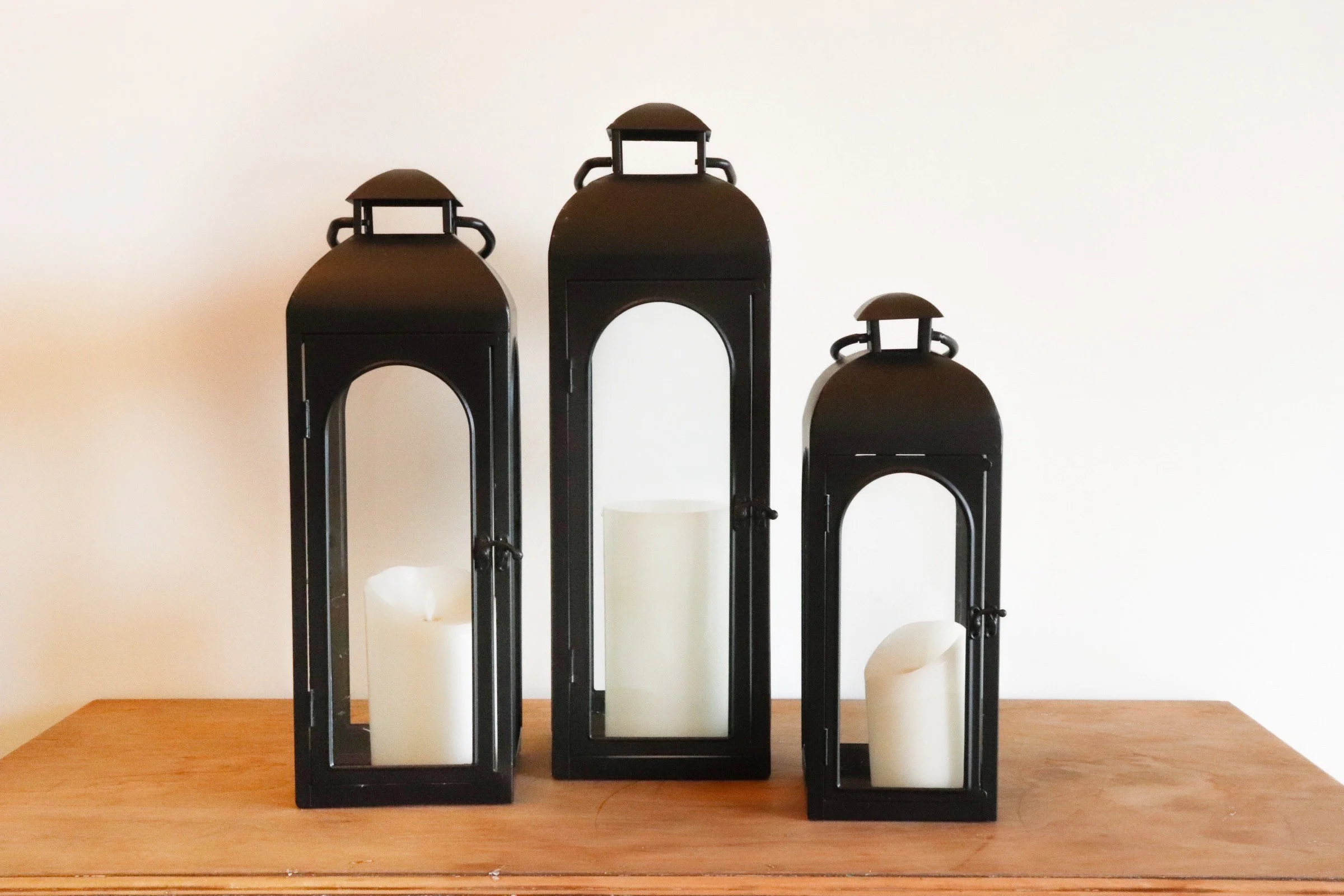 (3) black lanterns