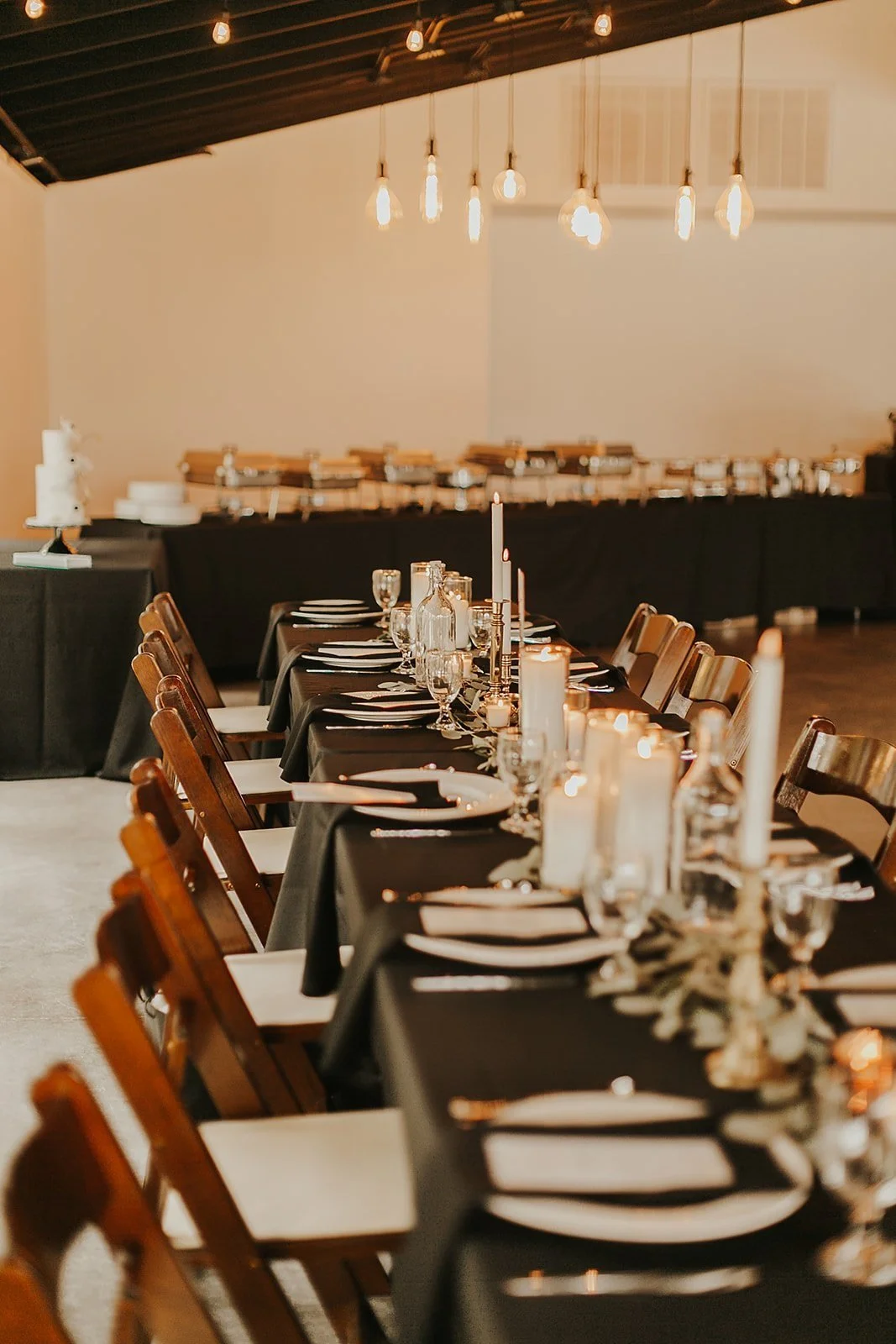 (25) 8' rectangle tables