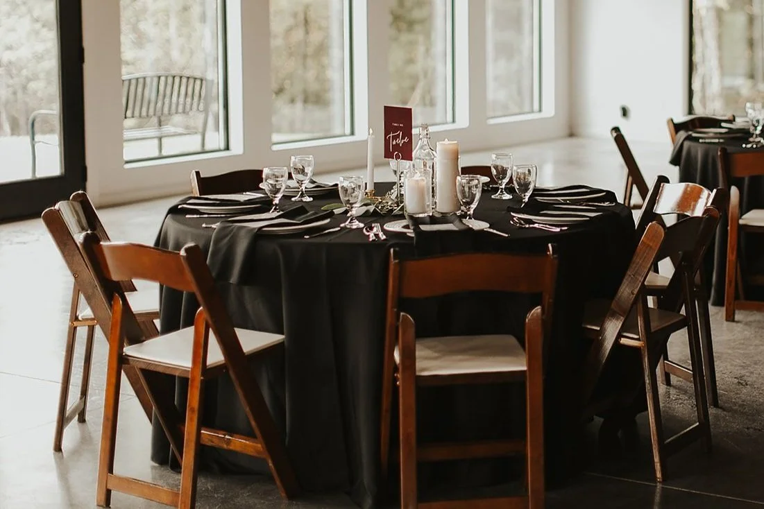 (4) 5' round tables