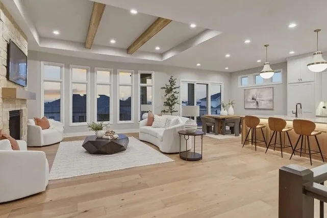Modern lines. Warm details. A home that feels as good as it looks! Thoughtfully staged to help buyers picture their next chapter from the moment they walk through the door. 🏠🔑

#moderndecor #omahahomesforsale #omaharealtor #homestagingmagic #omahah