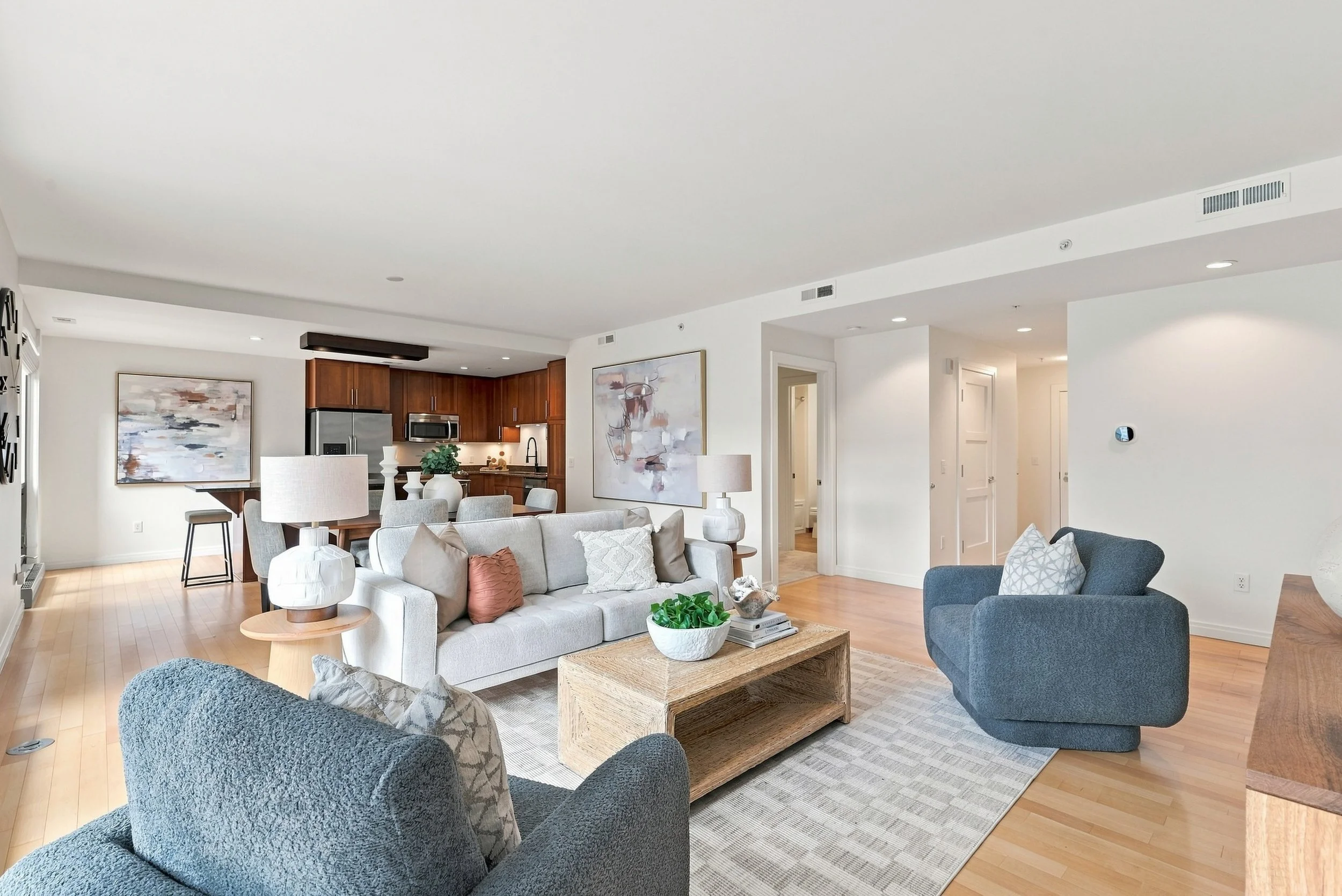 Midtown living at its best. ✨🌃

We staged this beautiful midtown condo to make buyers feel right at home in the heart of Omaha.

Now listed by Ryan Ellis @ryandellis! Reach out to him for more info or to schedule a showing! 🏡

#MidtownOmaha #OmahaH