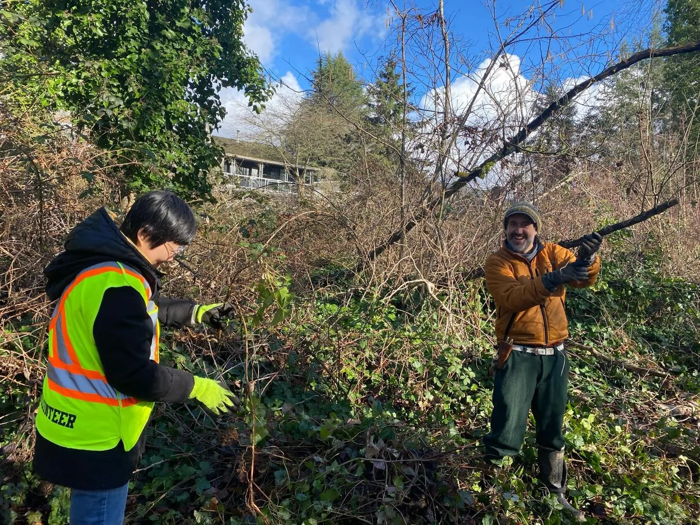 Our first public stewardship session of the year! Thank you to the 15 volunteers who came out!

During this sessions we were removing invasive English ivy and processing it. Next week it will be used to weave a beautiful natural fence to help protect