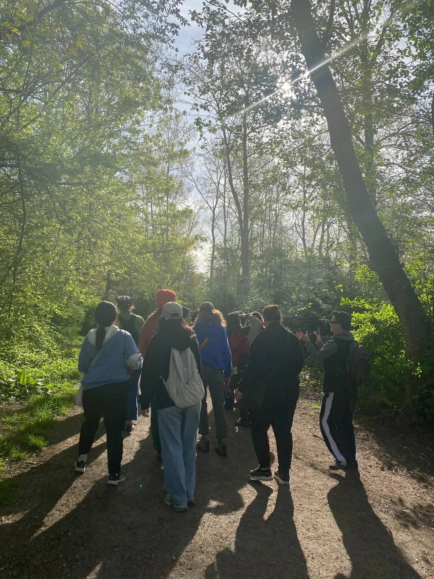 Thank you to the 23 participants who joined our bird walk this month! 

We love how these events are a great place to meet new people and to learn from each other, so thank you all for contributing your knowledge and experience!

We saw some classic 