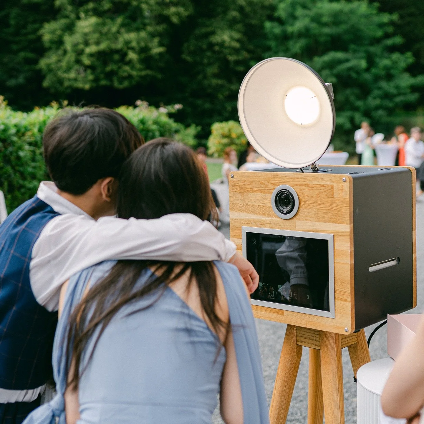 Tu veux ajouter une touche cool &agrave; ton &eacute;v&eacute;nement ? 📸
Alors le photobooth est fait pour toi 

#photobooth