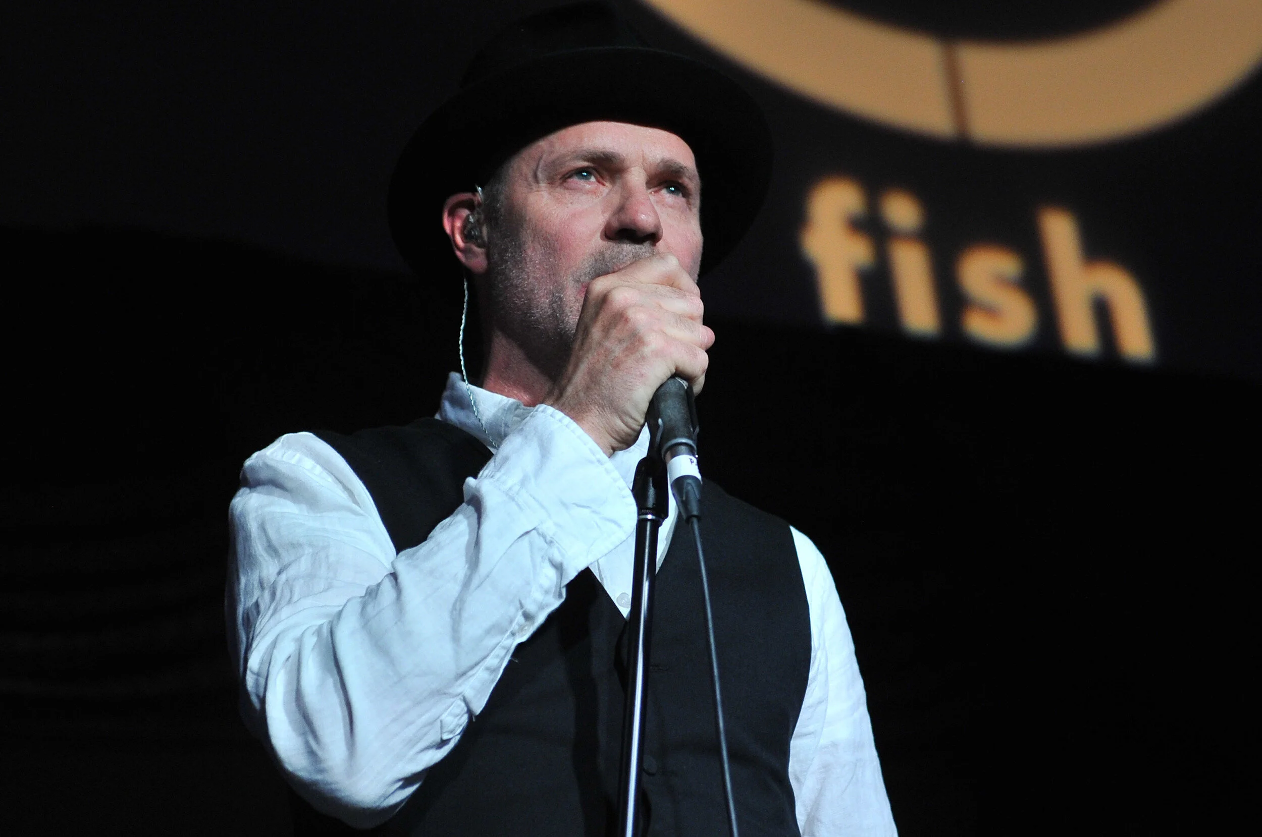 Gord Downie, Edward Burtynsky help raise $500,000 for Lake Ontario Waterkeeper at RBC-sponsored art auction