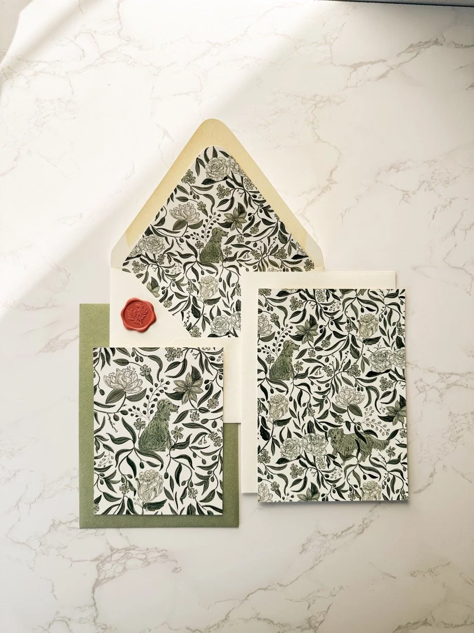 custom-wedding-envelope-liner-with-golden-retriever.jpeg
