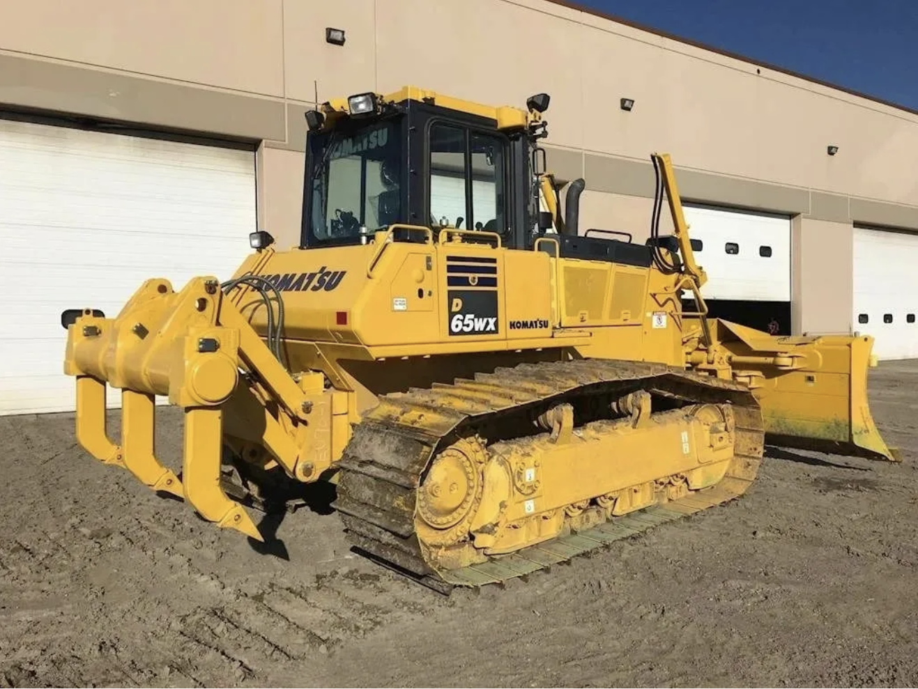 D65 Komatsu Dozer