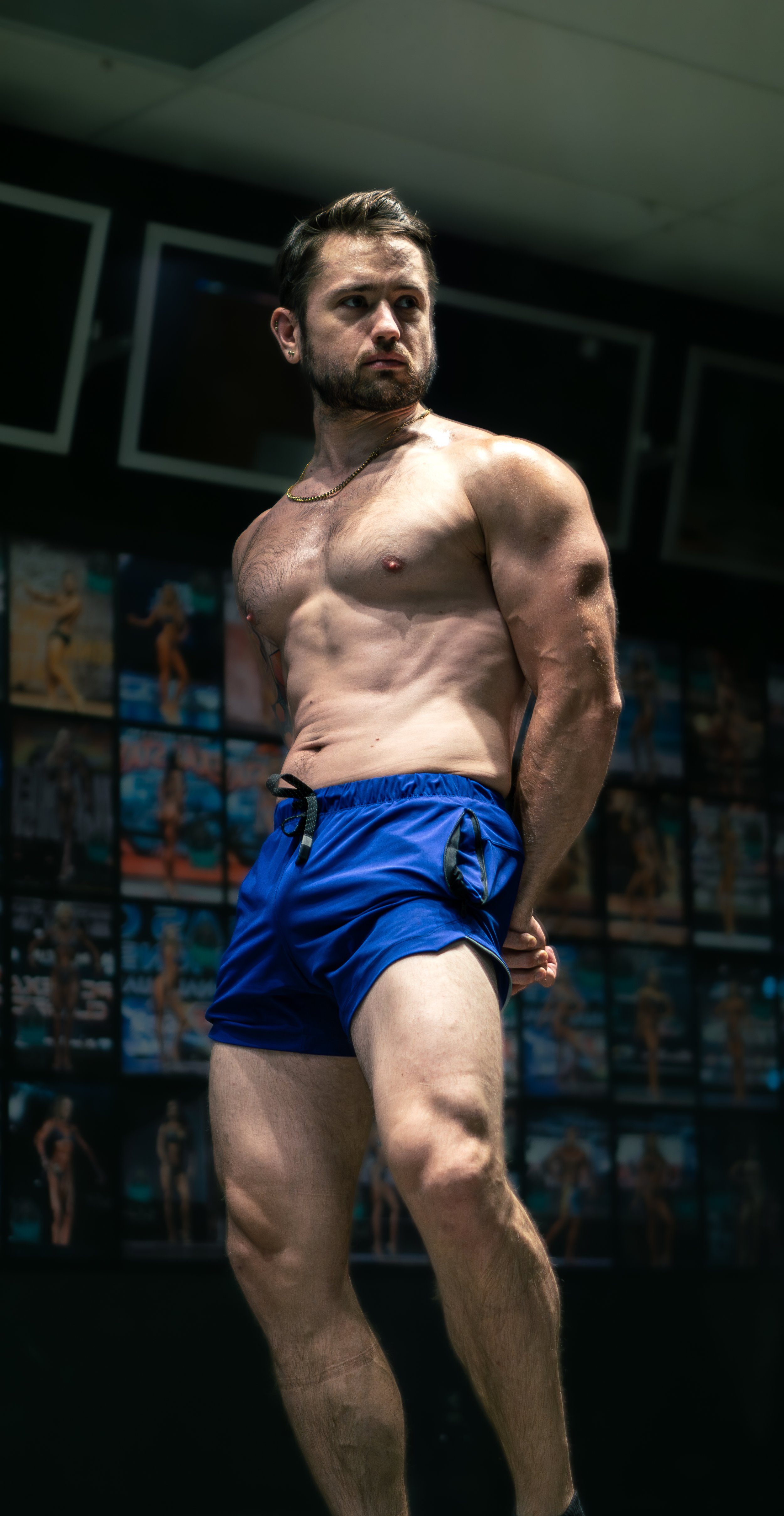 gym-model-posing-fitness-influencer.jpg.jpg