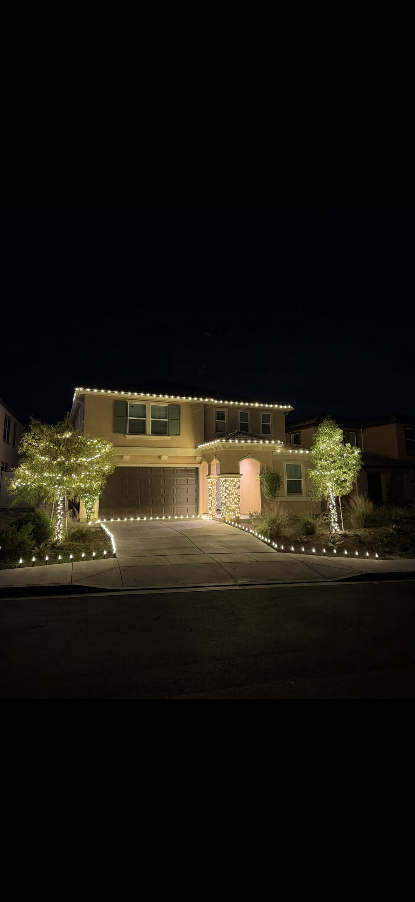Holiday lighting display