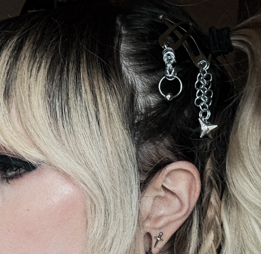 heretic hair clips (pair)