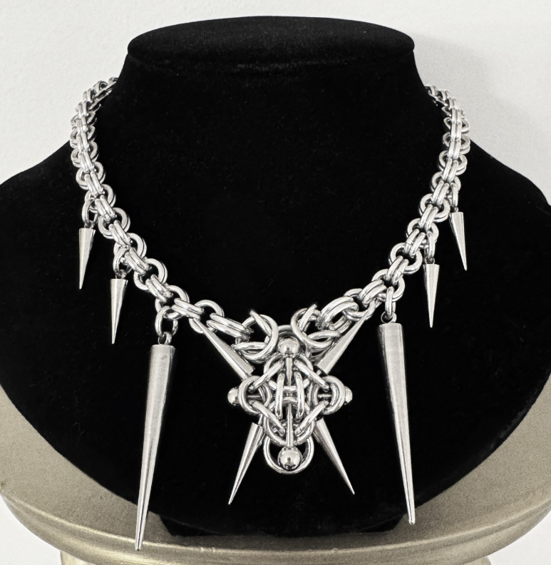 commissioned choker