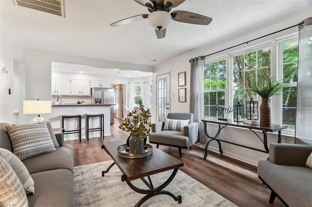 Doppler Dr, Virginia Beach, VA