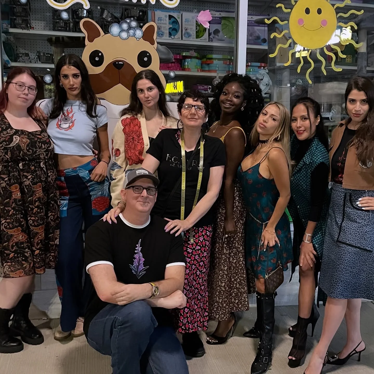 The Fireweed crew, after our @masalamaltco restaurant show. Everybody thought the puppy window painting warranted a photo shoot 🐶
#photoshoot #behindtheseams #modelsmodelsmodels