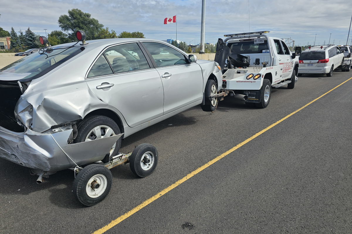 How Free Junk Car Towing Works in Hendricks County | AACME Auto Parts