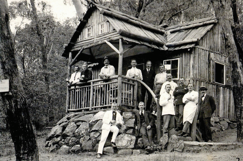 ALSTERBURG COMMUNAL HUT