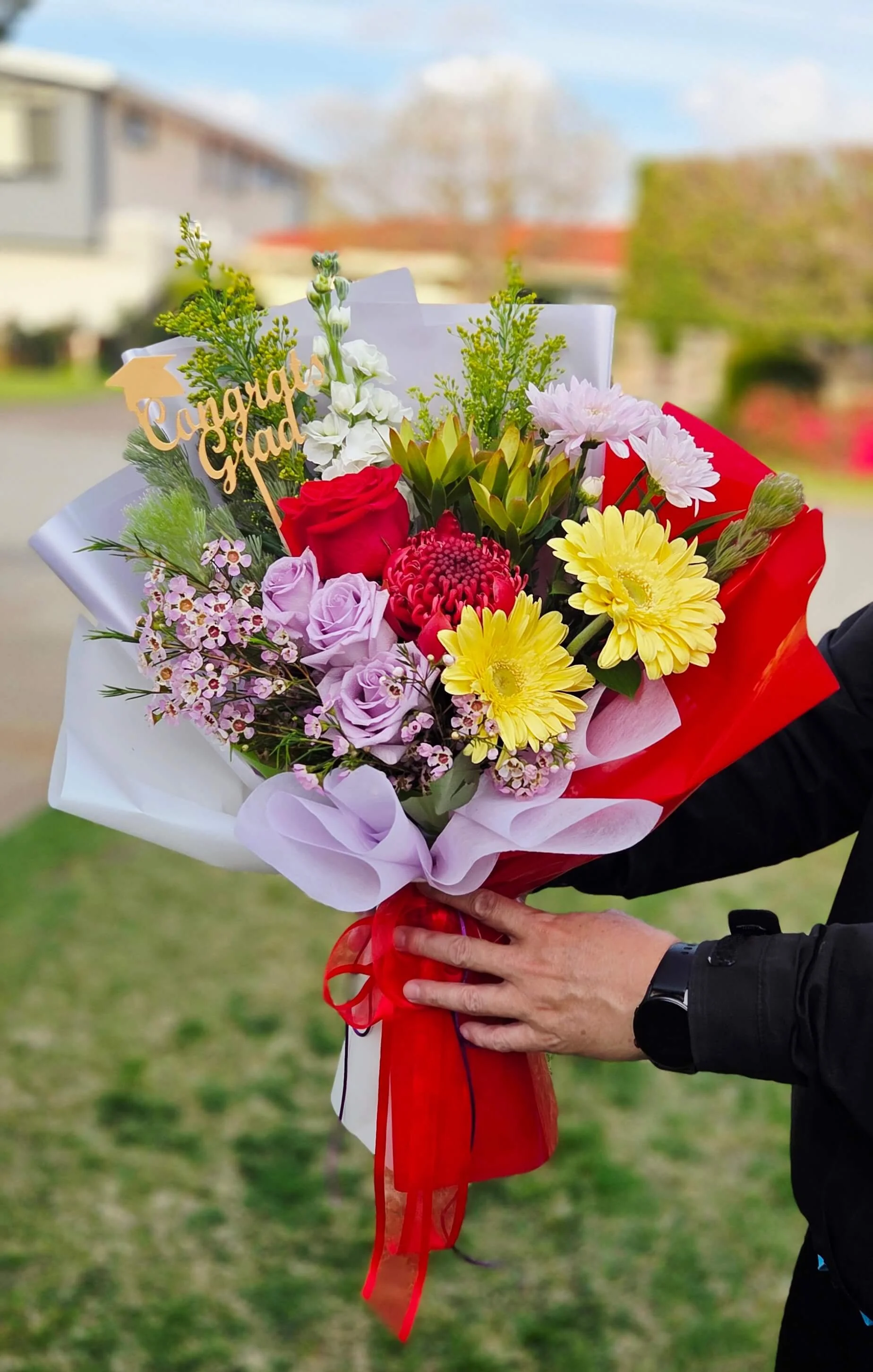 #G40 Graduation Celebration Red Bouquet