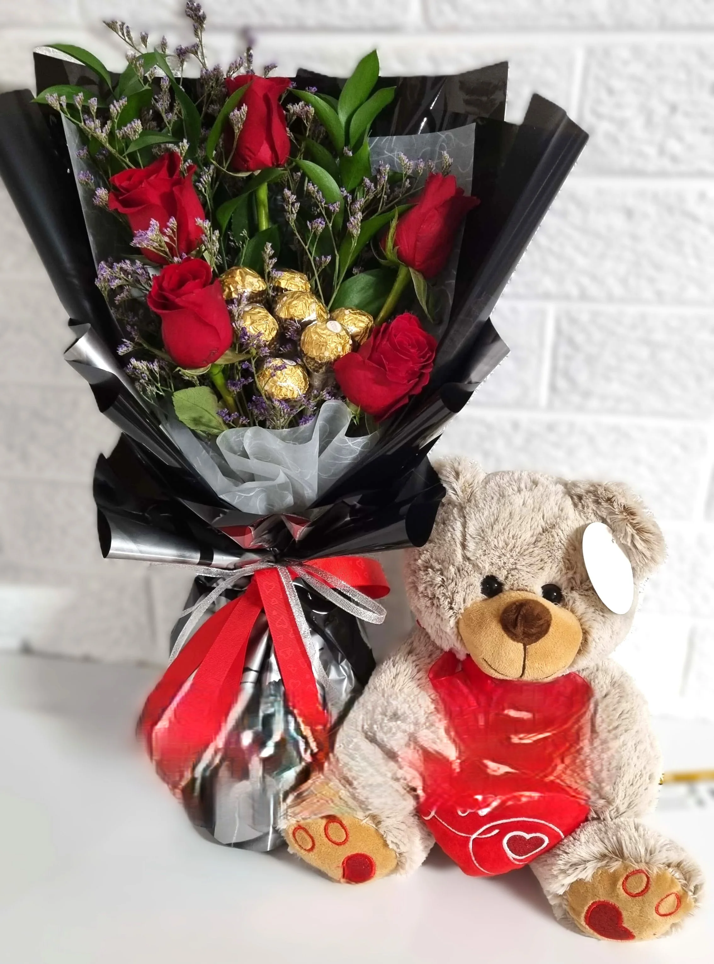#VD15 Romantic Roses & Teddy Surprise