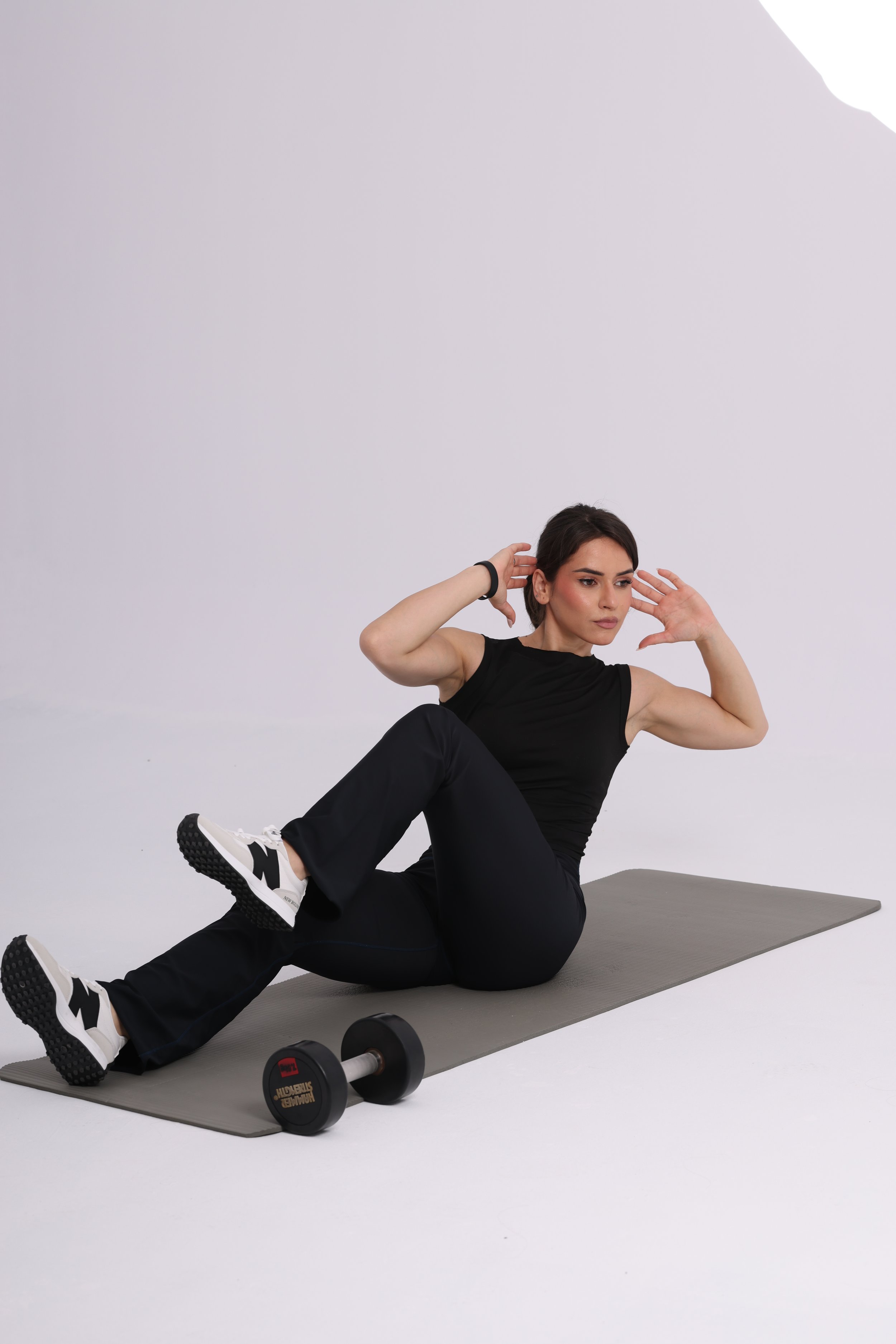 ABS: Core & Strength + Udhëzuesi i Nutricionit për Gratë