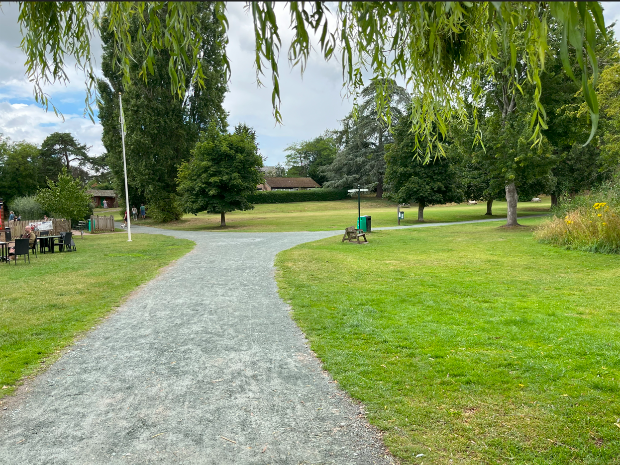 ATTRACTIVE WALKING ROUTES