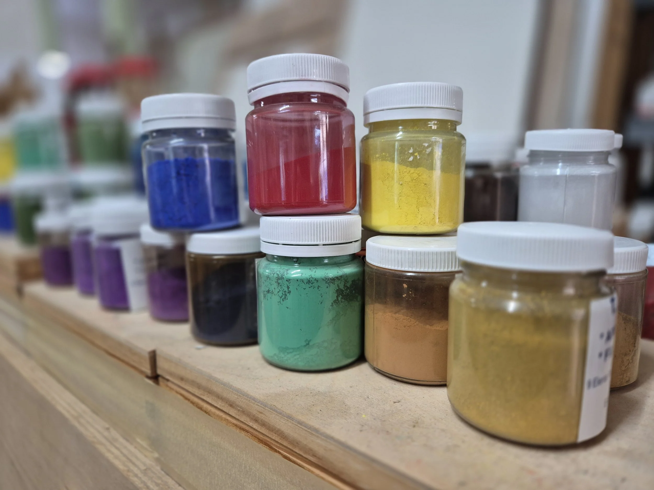 Natural pigments - hagiography powders
