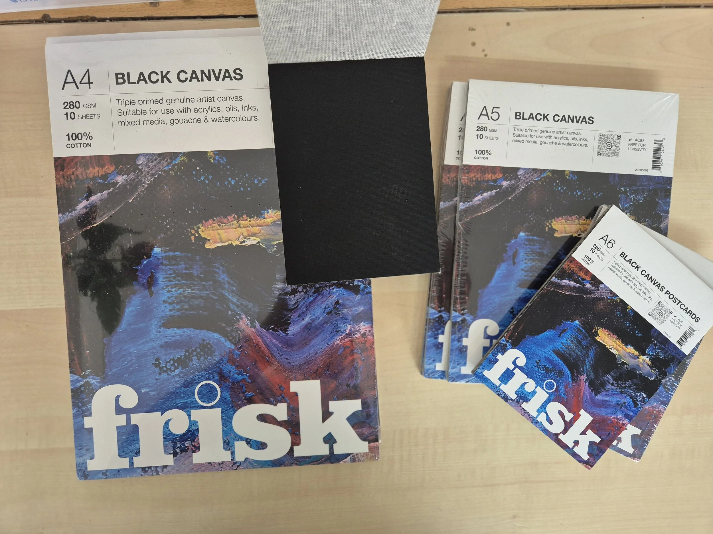 Frisk Black Canvas