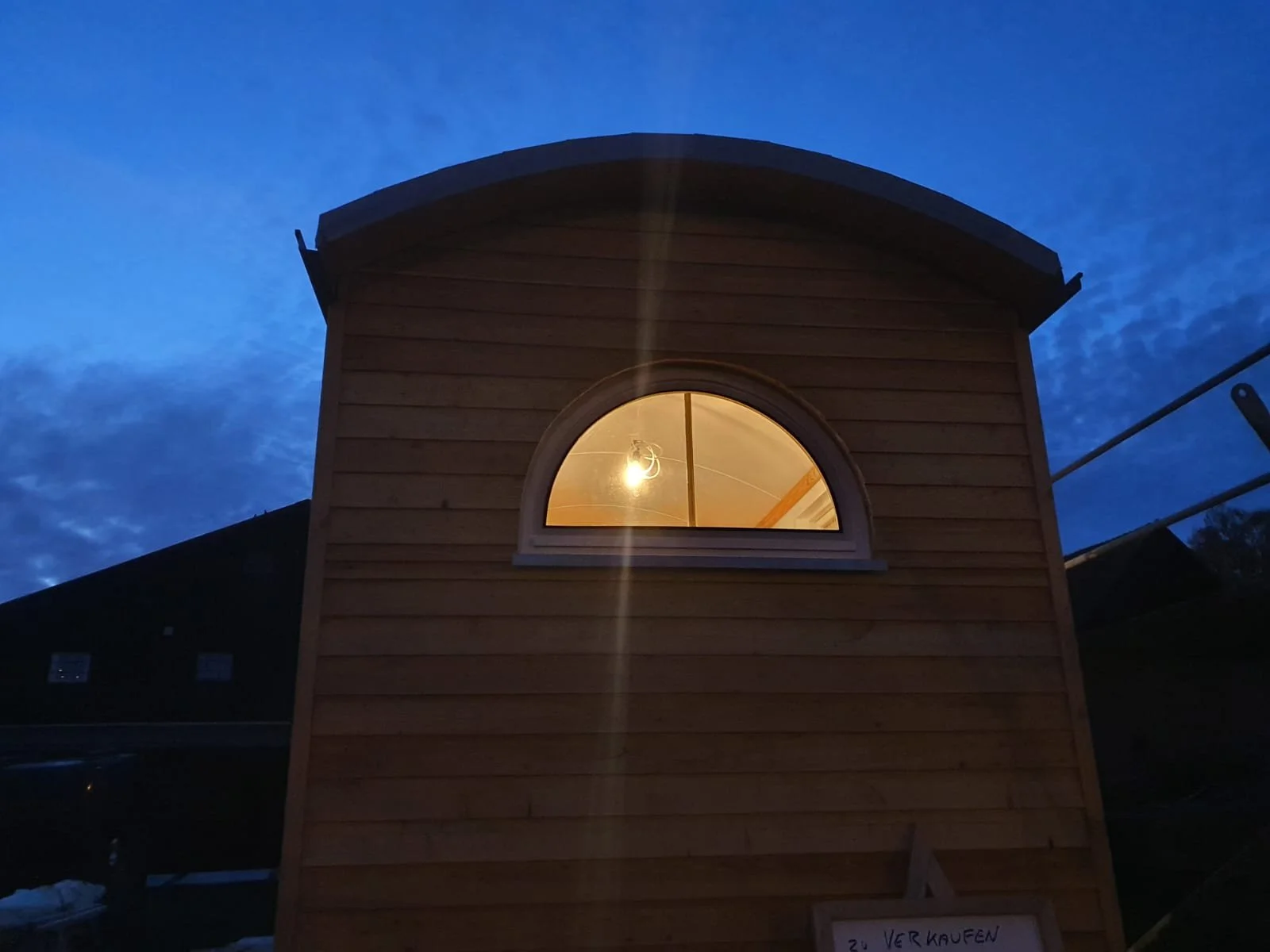 PHOTO-2025-11-26-19-15-42 4.jpg