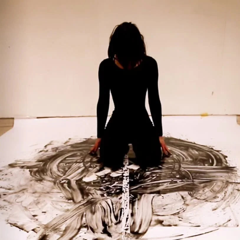 Dags att göra konst igen. Stillbilder från video.
#art #artvideo #performance #artperformance