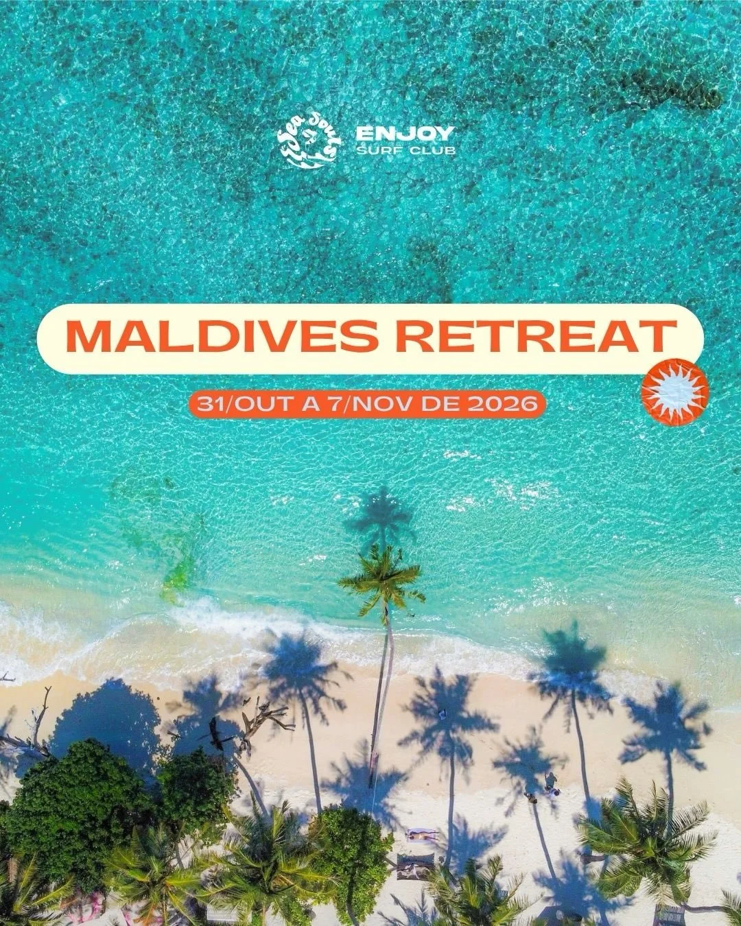 Em outubro de 2025 vivemos uma das viagens mais especiais da Sea Souls. Em novembro de 2026, estaremos de volta.

Um retiro nas Maldivas pensado para quem quer abrandar e reconectar com o mar. Ao longo da semana, combinamos pr&aacute;ticas de yoga e 