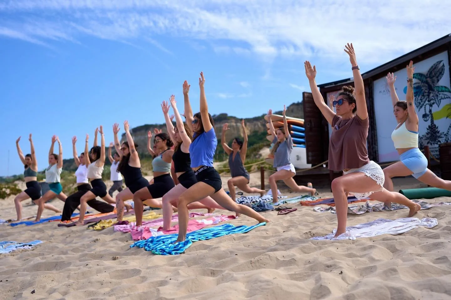 Registos de mais uma manh&atilde; incr&iacute;vel de Yoga &amp; Surf na Fonte da Telha 🌞 com @theechosurfers 🫱🏻&zwj;🫲🏼
Obrigada a todas pela presen&ccedil;a ❤️&zwj;🔥