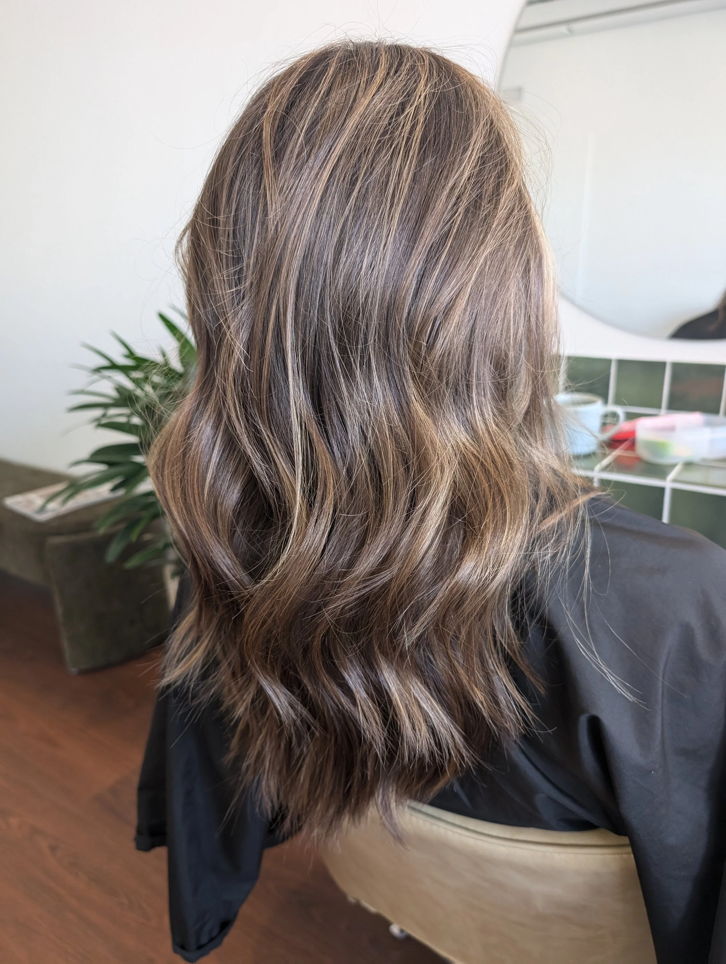 Brunette specialist & colouring based in Dee Why on the Northern Beaches of Sydney.